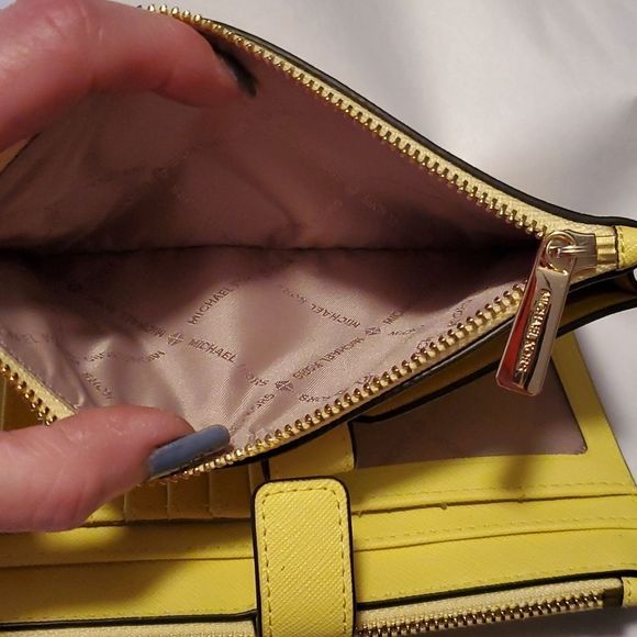 NEW Michael Kors Jet Set Large Double Zip Wallet Wristlet in Buttercup Yellow - Picture 6 of 12